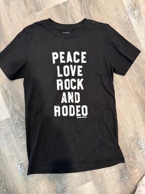 Rodeo Hippie Peace Love Rock and Rodeo  T-Shirt - Black sz s
